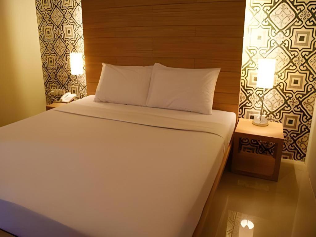 Chinotel Phuket Extérieur photo