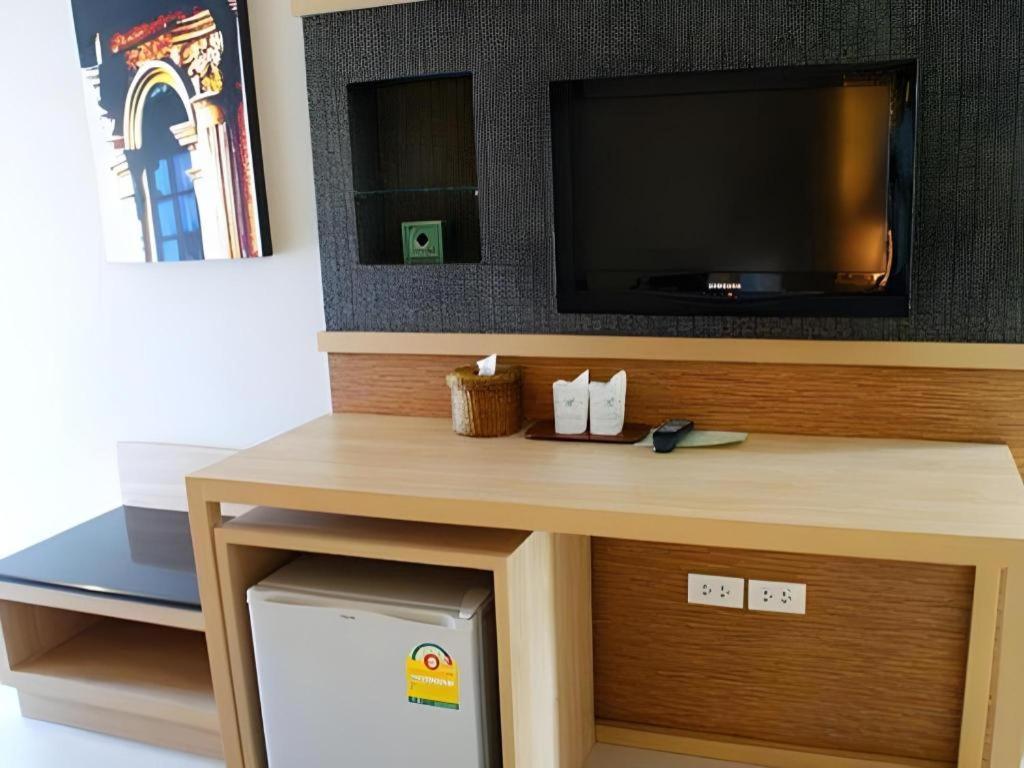 Chinotel Phuket Extérieur photo