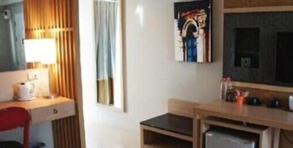 Chinotel Phuket Extérieur photo