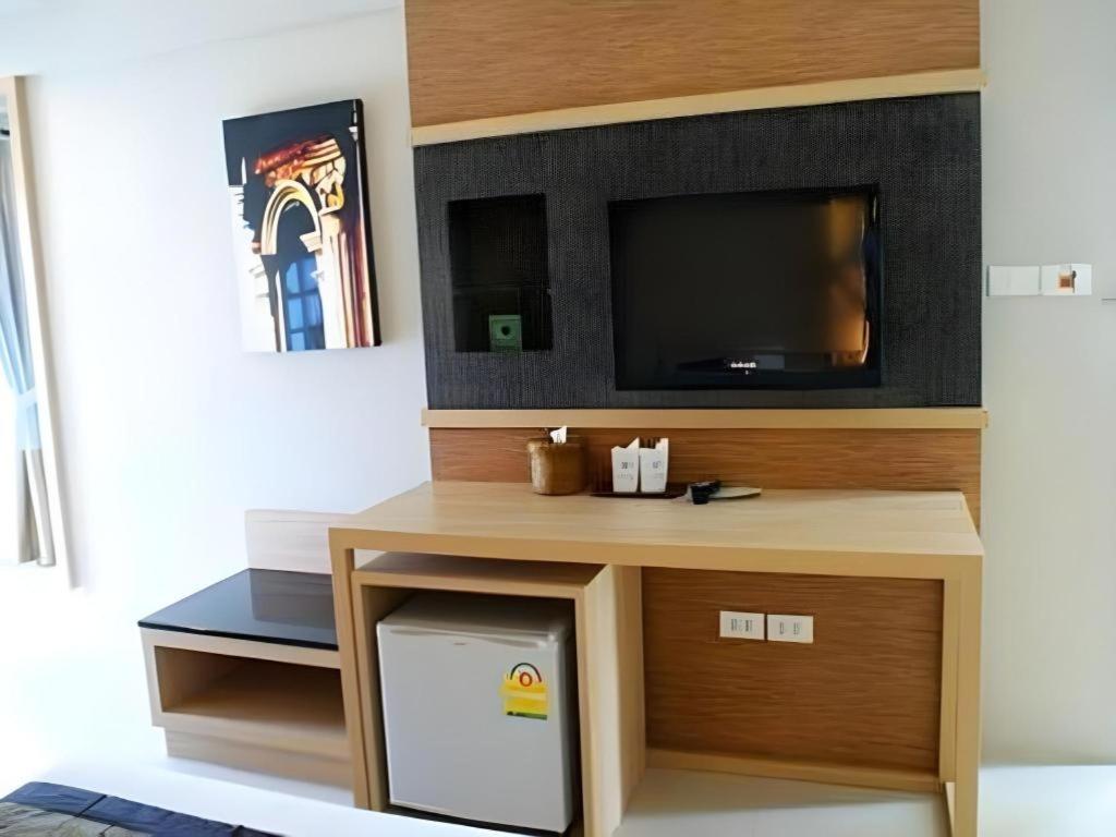 Chinotel Phuket Extérieur photo