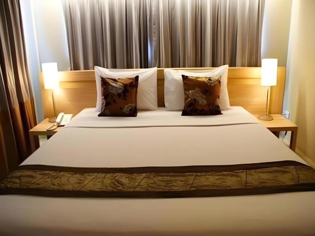 Chinotel Phuket Extérieur photo