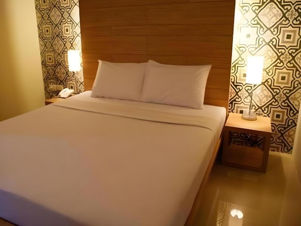 Chinotel Phuket Extérieur photo