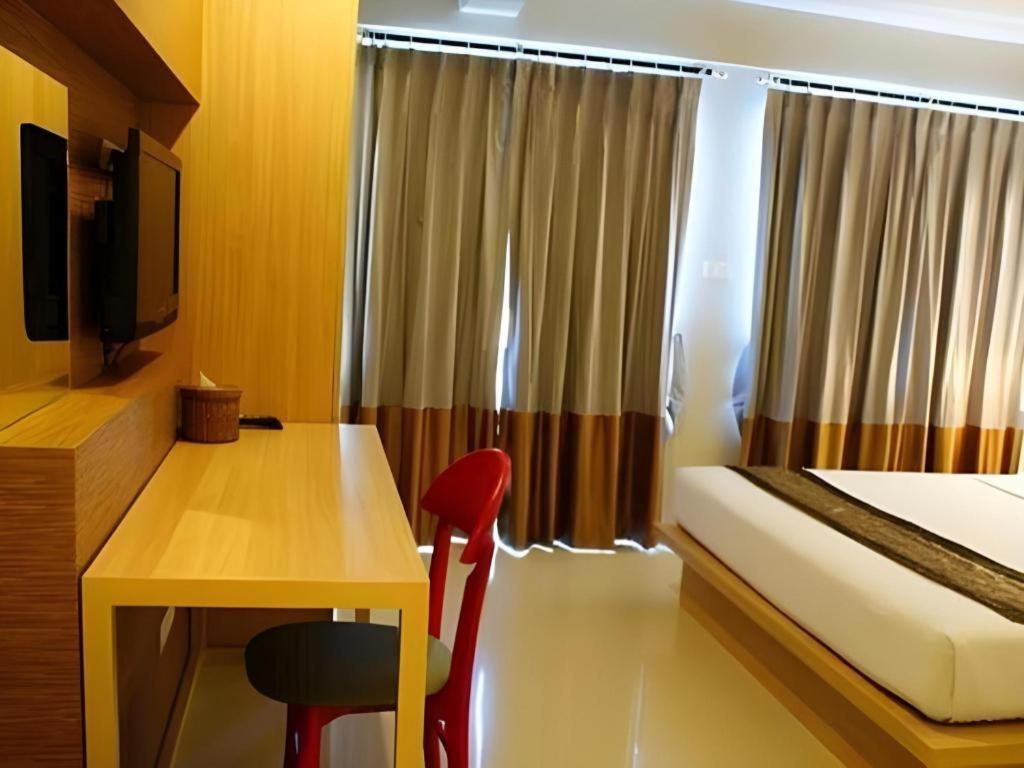 Chinotel Phuket Extérieur photo