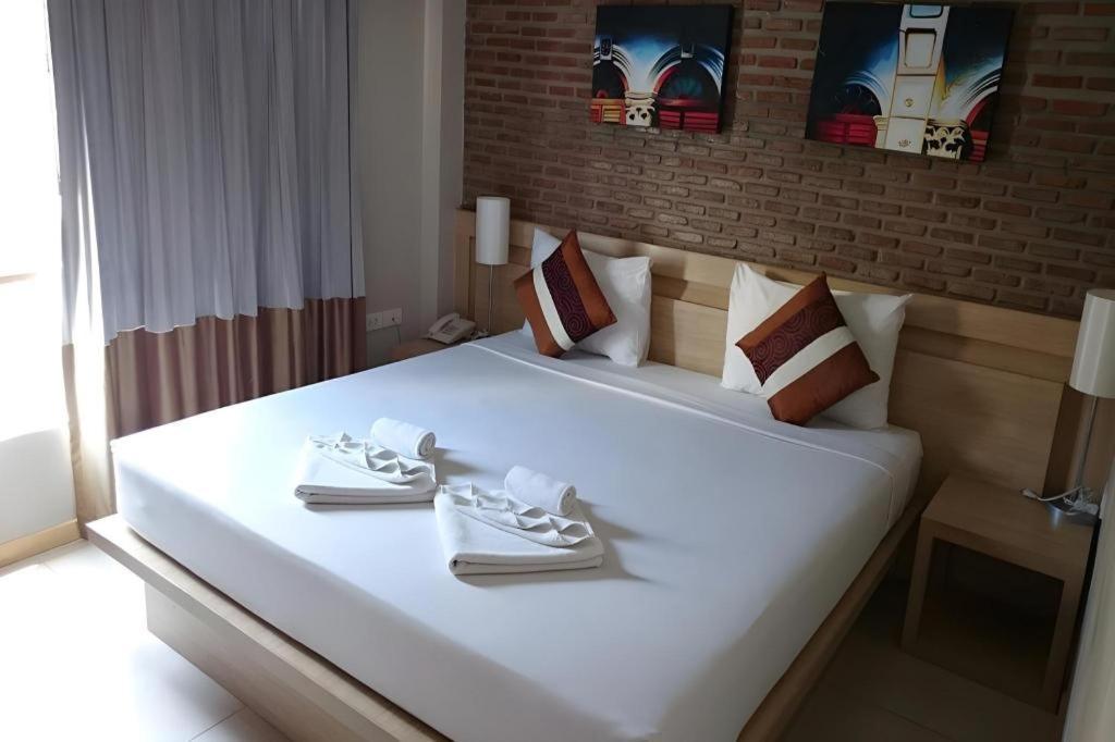 Chinotel Phuket Extérieur photo