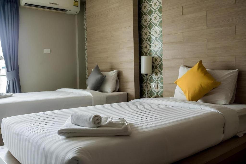 Chinotel Phuket Extérieur photo